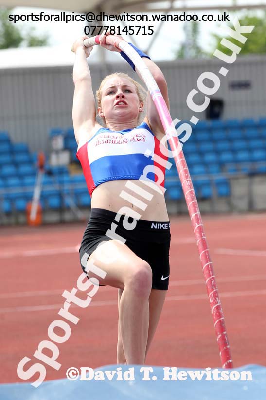 Womens  under-20s pole vault, Northern Senior and Under-20s Track and Field Champs., Manchester. Photo: David T. Hewitson/Sports for All Pics